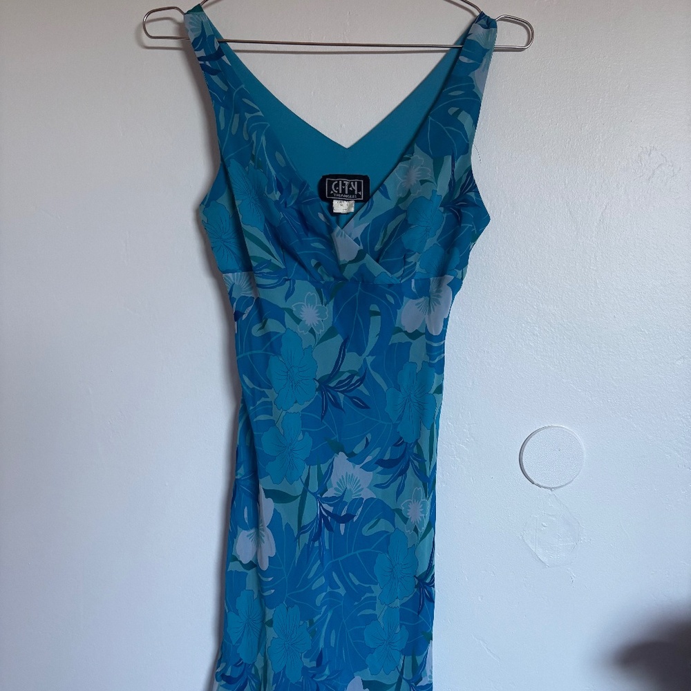 Vintage City Triangles Blue Hawaiian Floral Print Dress Maxi Layered Flattering